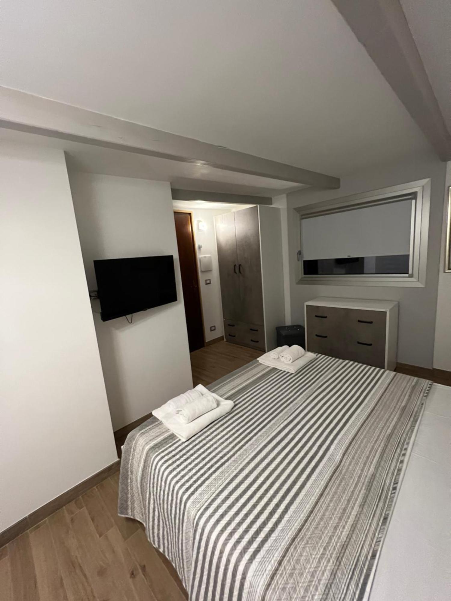 Villa Paonessa Lido Di Fondi Room photo