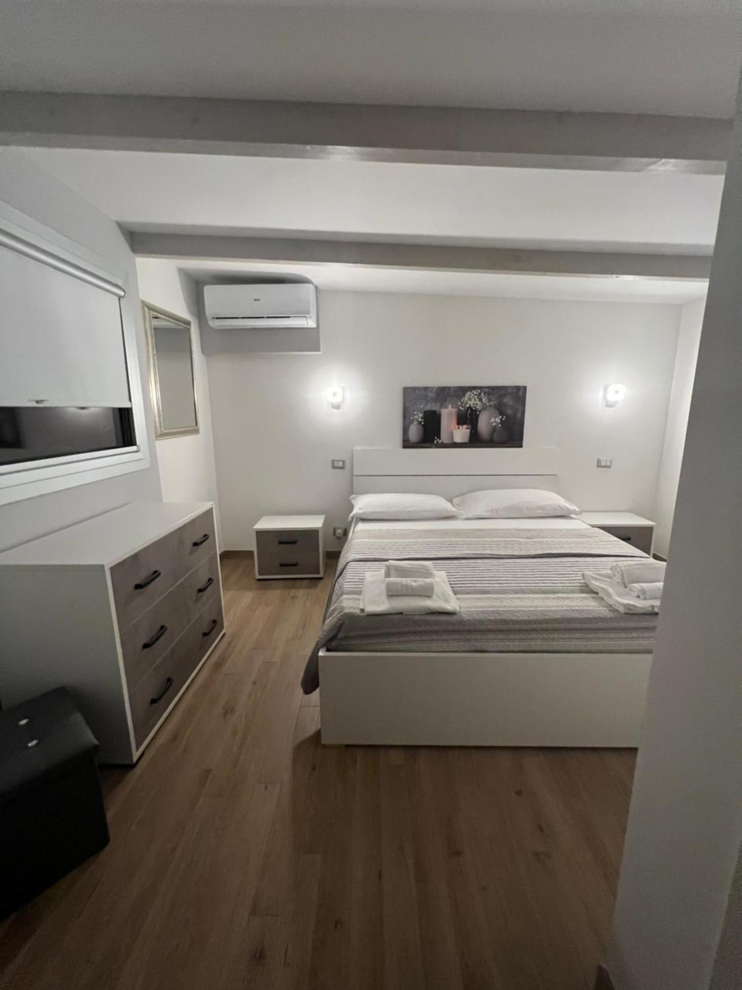 Villa Paonessa Lido Di Fondi Room photo