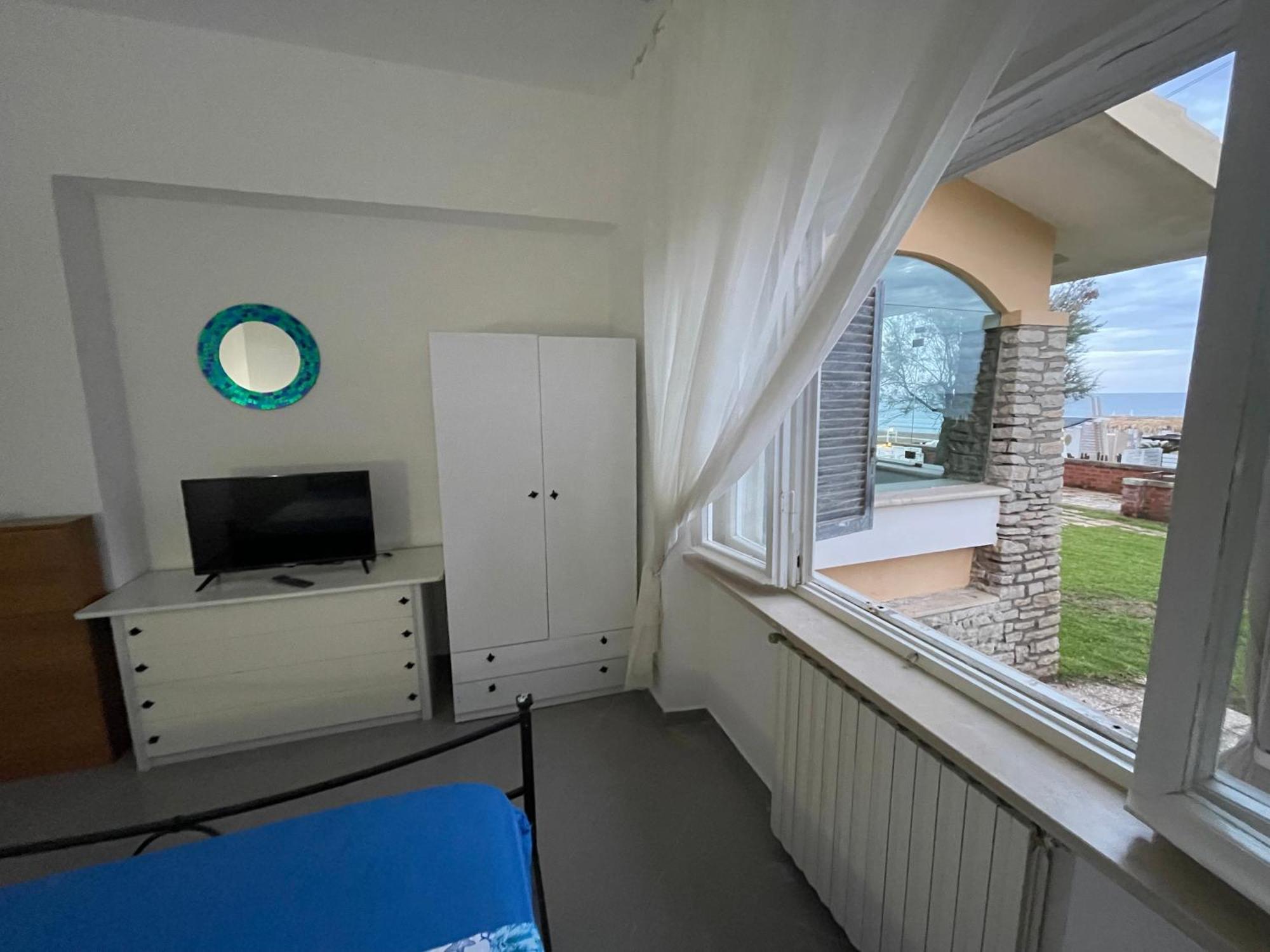 Villa Paonessa Lido Di Fondi Room photo